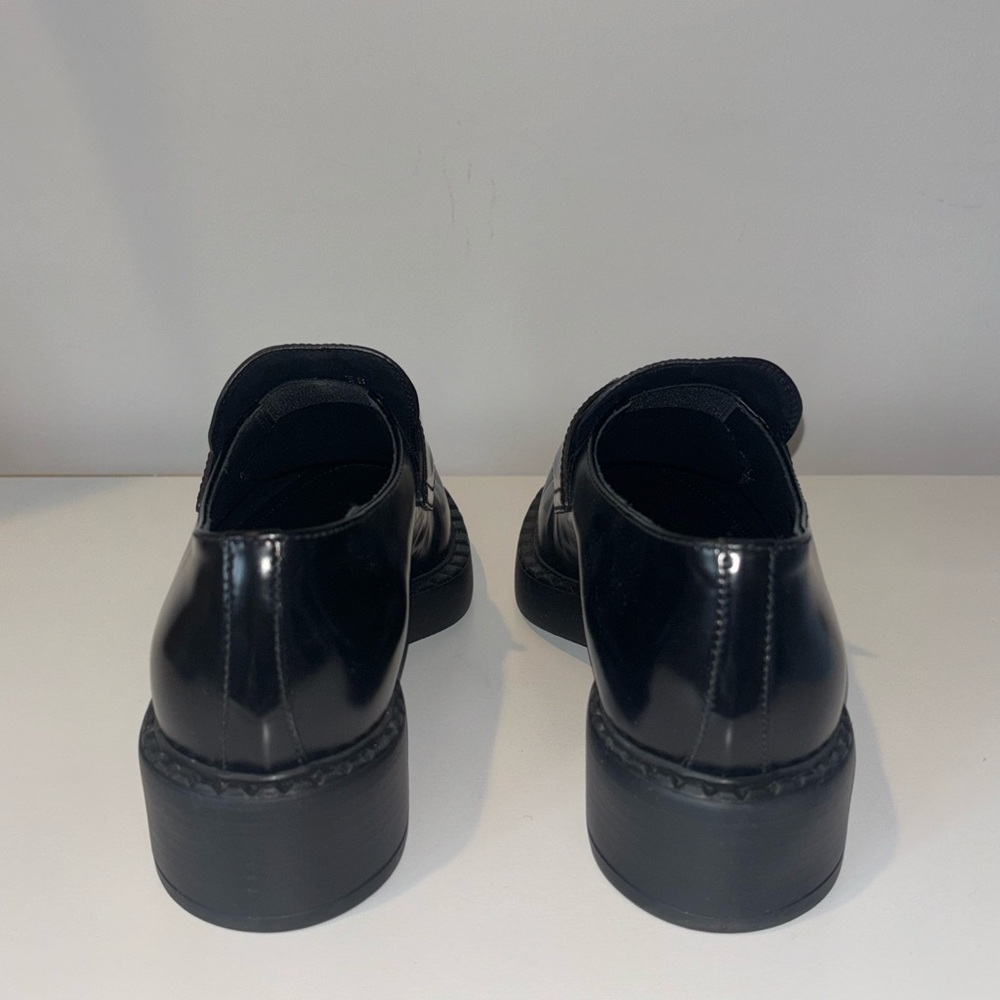 Prada Women’s Black Loafers - Picture 8 of 13